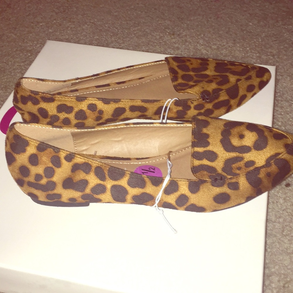 Cheetah print flats brand new